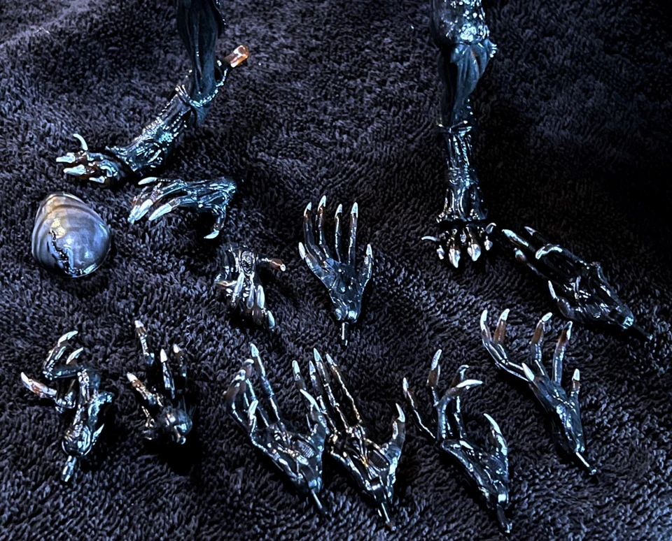 XENOMORFO QUEMADO • NECA ALIEN ROMULUS Foto 2 de 4