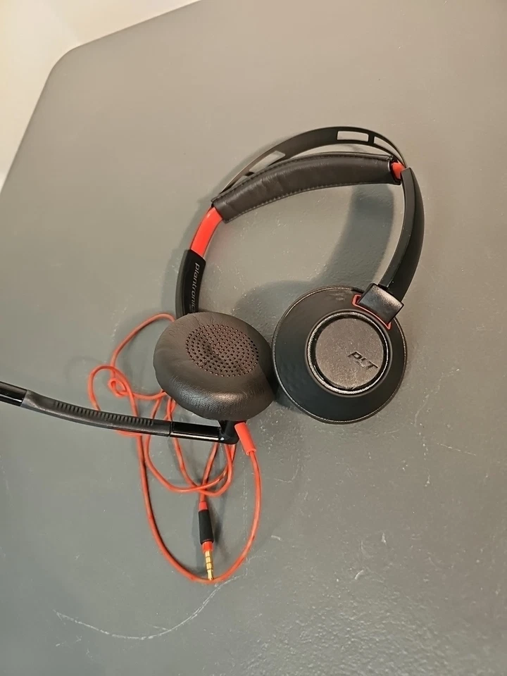 Plantronics Poly Blackwire C5220T Stereo USB-C /3.5mm Jack Corded Headset Stereo - Image 2 of 4