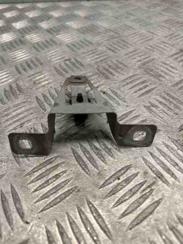 BMW 7 F01, F02 Kotflügelhalter vorne rechts 3.00 Diesel 180kw 2011 21516711