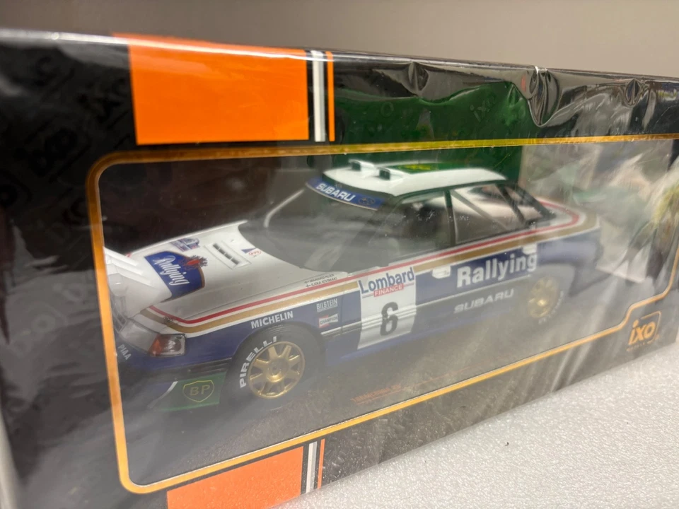IXO - Subaru Legacy 1/18 RS #6 Rothmans Racing RAC Rally 1991 M.Allan/I.Kivimäki Foto 4 de 4
