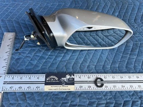 2003-2008 Toyota Corolla Silver Passenger Right Side Mirror Assembly OEM #3308EM