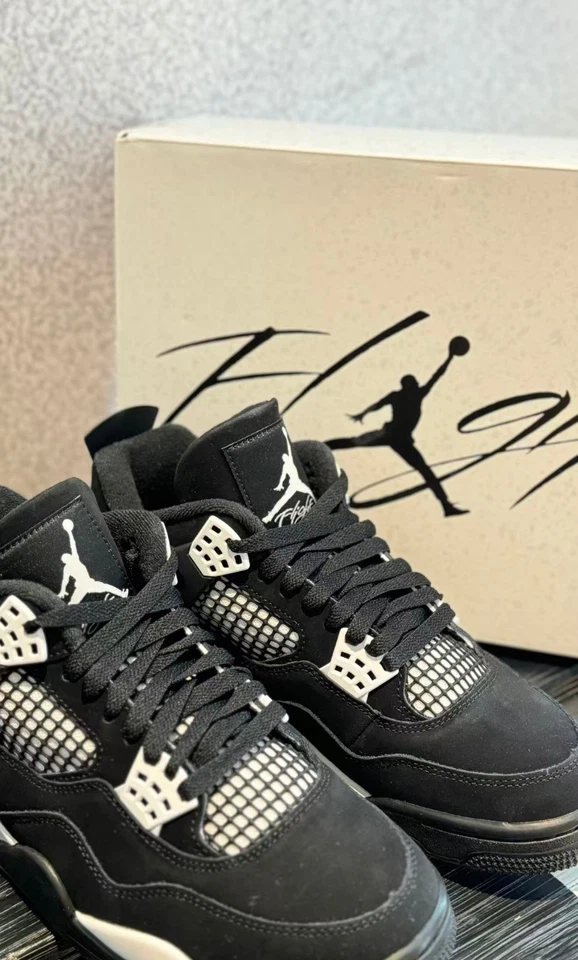 Jordan Air Jordan 4 Retro "White Thunder" Men's - Image 3 of 4