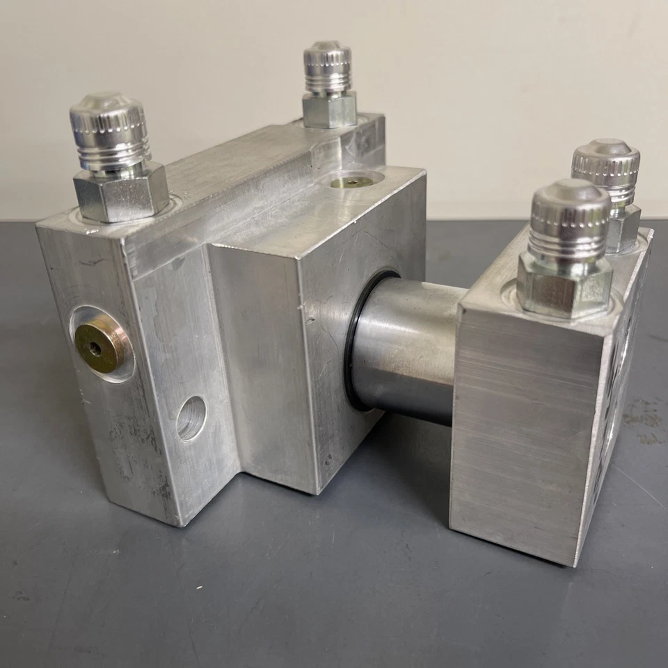 全新 Cascade Rev Con Assembly 全新 - 未使用 状况 206596 — 第 3/4 张图片