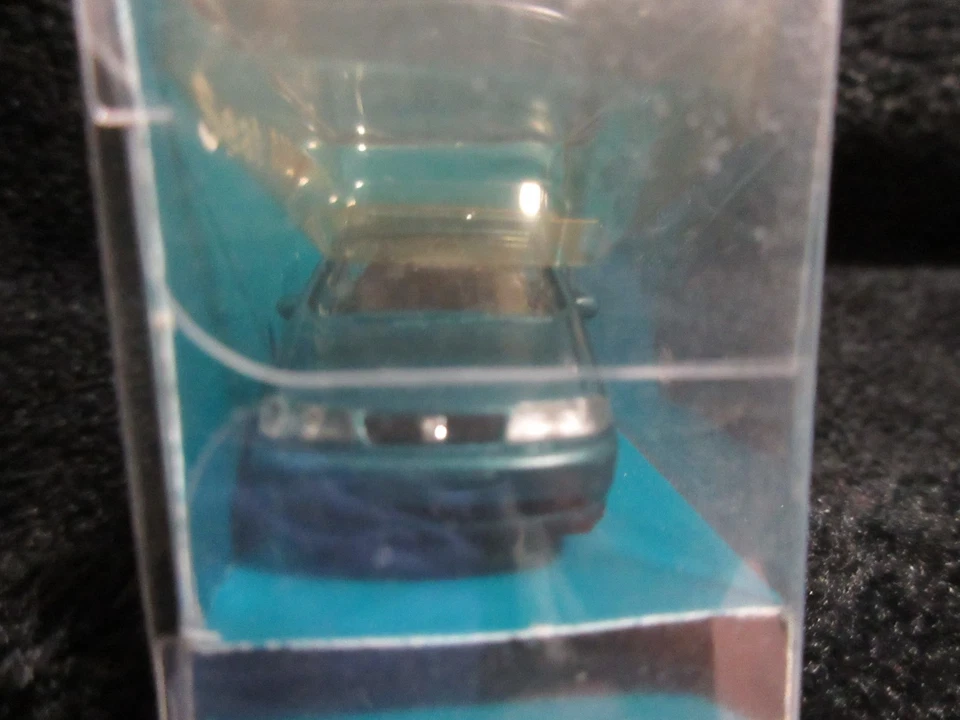 Mini van Herpa 2000 Seat Alhambra escala 1:87 HO VERDE fabricada em Portugal - Imagem 2 de 4