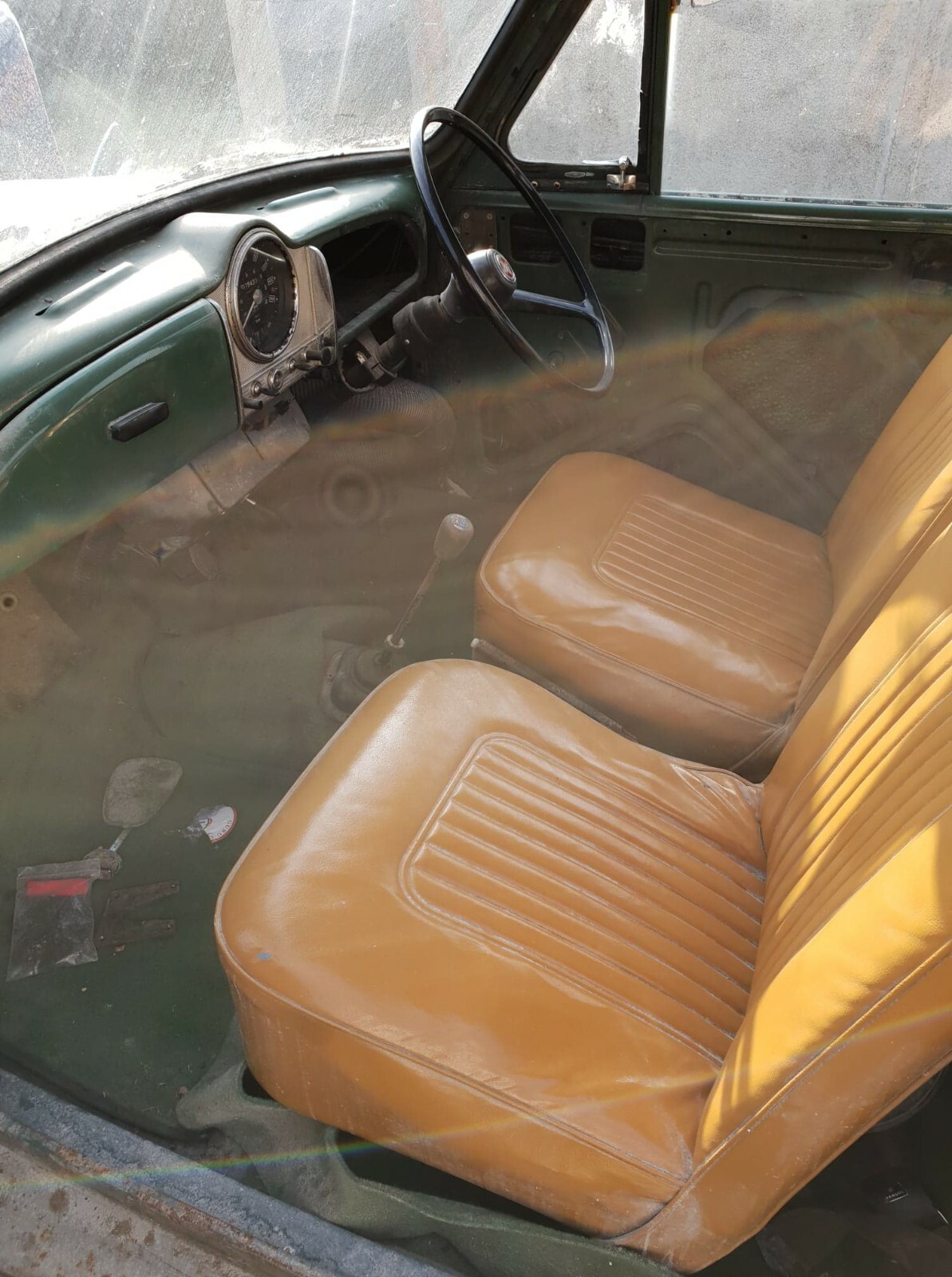 Image 4 - Morris Minor 2 Door Saloon