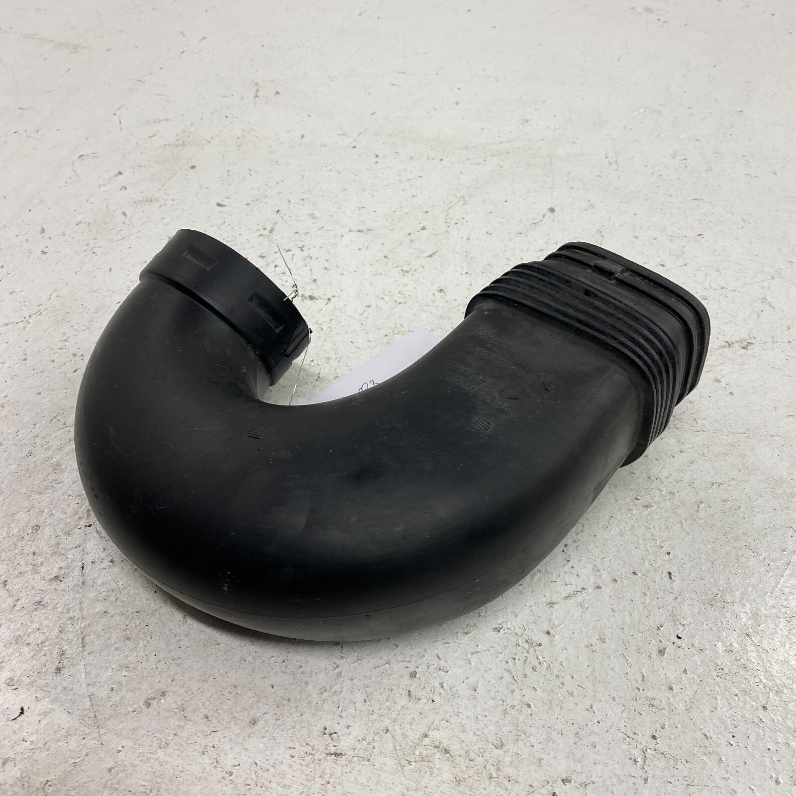 1518 AUDI Q3 2.0L ENGINE AIR CLEANER INTAKE DUCT TUBE HOSE OEM 8U0129618F eBay