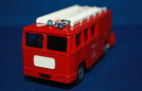 BERLIET GAK 17 FOURGON PARIS POMPIERS FIRE ENGINE - ?1/50 scale by SOLIDO 375 - Picture 2 of 6