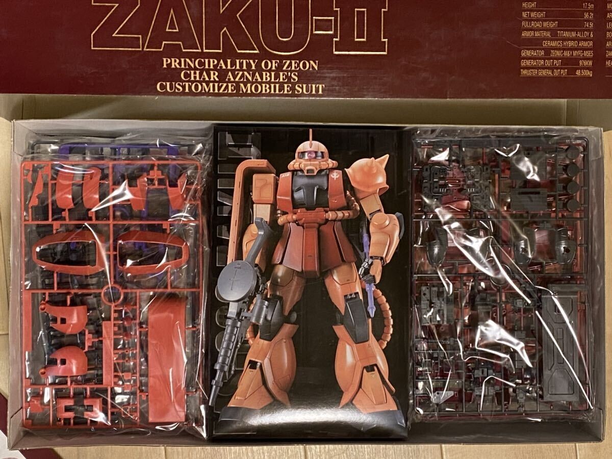 ガンダム MS-06S Char's Custom Zaku II Amazon.com: Gundam MS-06S Zaku II Char's Custom Model ANIME