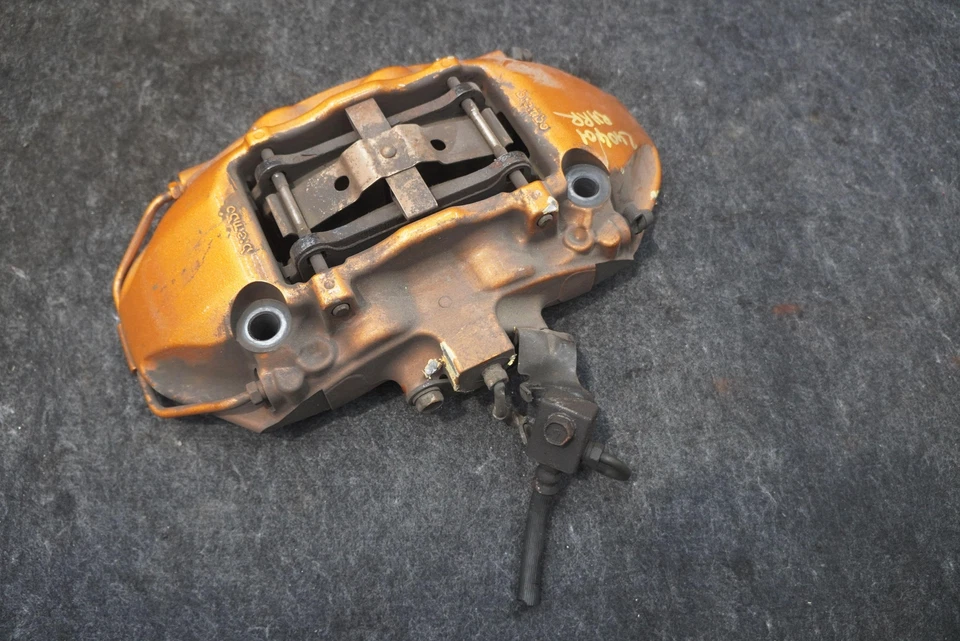 Pinza de freno trasera derecha 44001JF20D OEM Nissan GT-R 2010-21 *Nota Foto 4 de 4