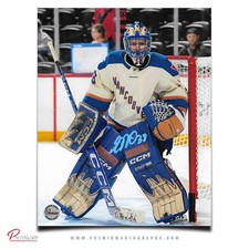 Emerance Maschmeyer Vancouver Goldeneyes PWHL Auto 8x10 Photo Against the Post