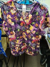 WOMENS SCRUBS Med 40" Chest HALLOWEEN SCENE BY DISNEY