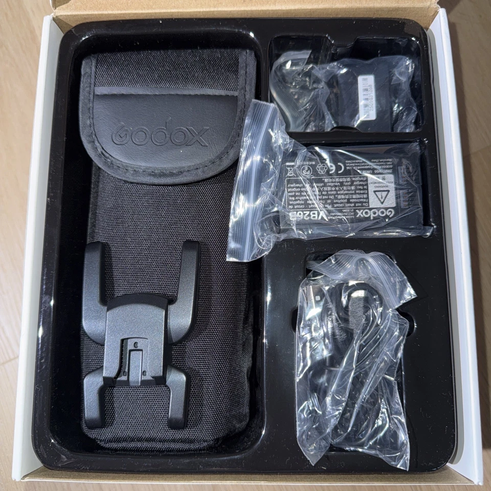 NEW IN BOX Godox V1 Flash for Canon WITH FREEBIES! - Image 2 of 4