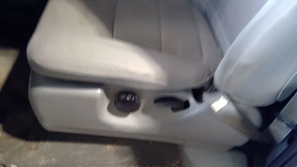 Driver Front Seat Bench Split 40/20/40 Fits 05-07 FORD F250SD PICKUP 4992623 - Imagem 3 de 4