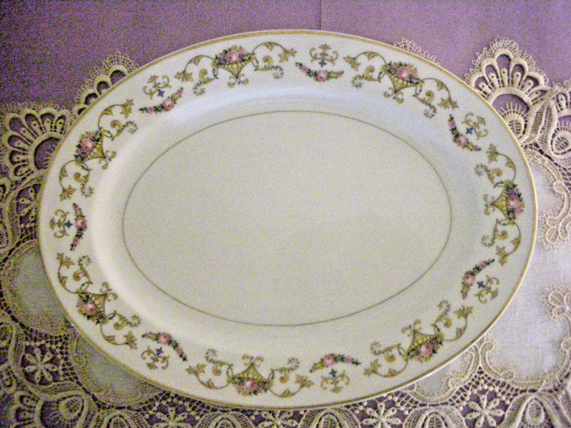 Flora Oval Platter 14 1/2 x 11 with gold trim