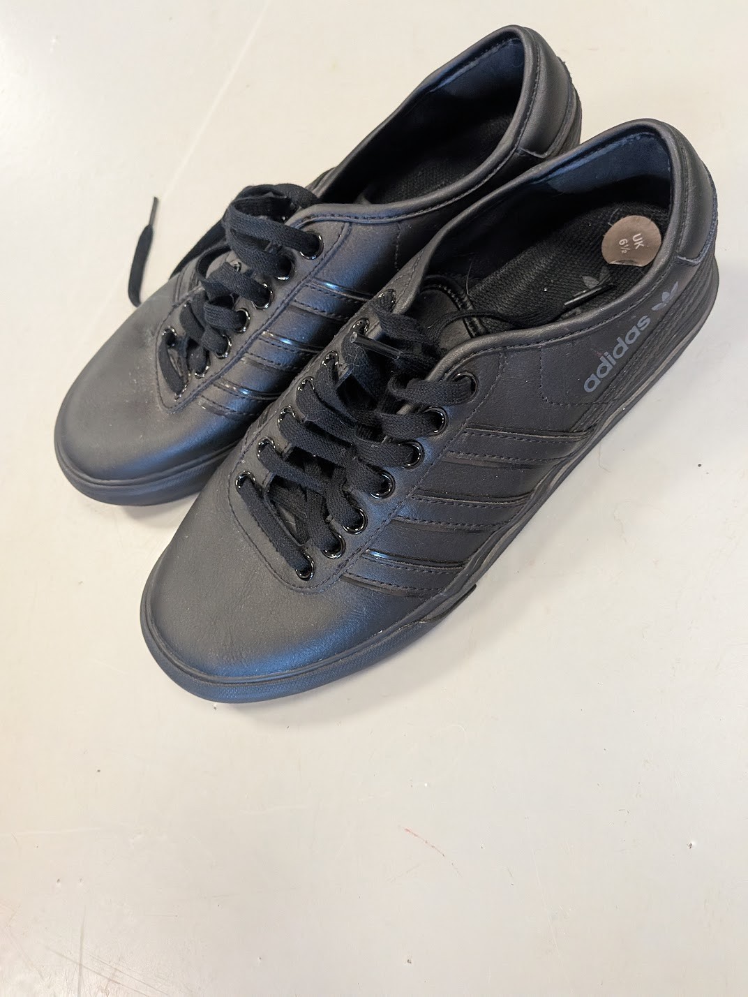 Adidas Trainers Sports School Lace-Up Black Boys Mens Ladies Flat New Gym 6.5 image 3