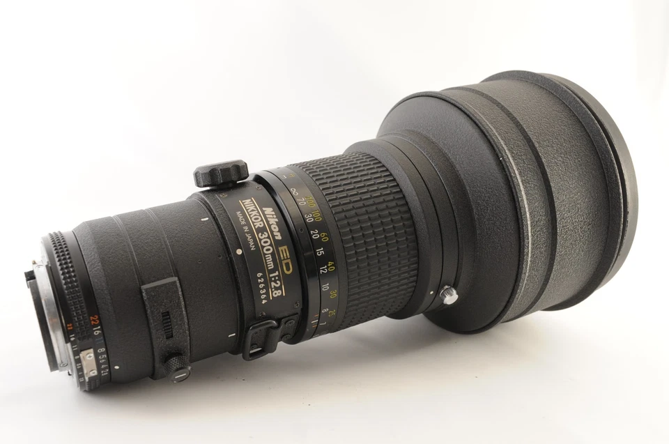 [Near MINT w/ Hood] Nikon Ai-s Nikkor 300mm f/2.8 ED IF MF Telephoto From JAPAN - Image 4 of 4