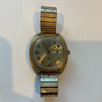 Vintage 1970s TIMEX Q-QUARTZ