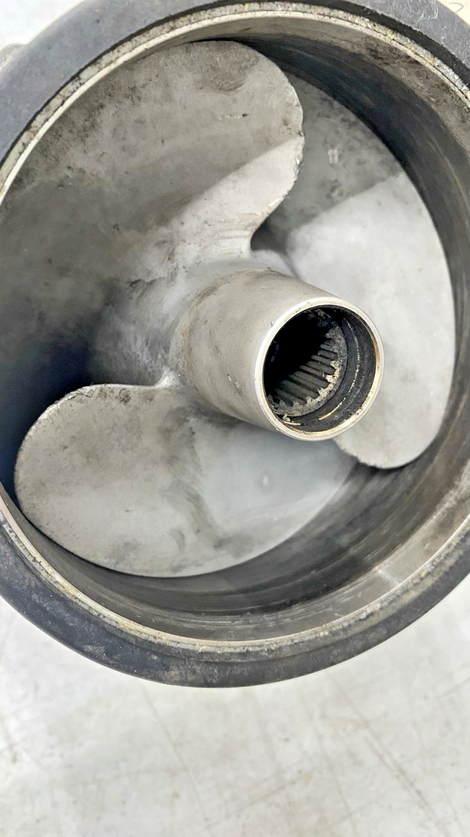 2003 Kawasaki Jetski Ultra 150 Jet Pump Case Impeller Prop Housing