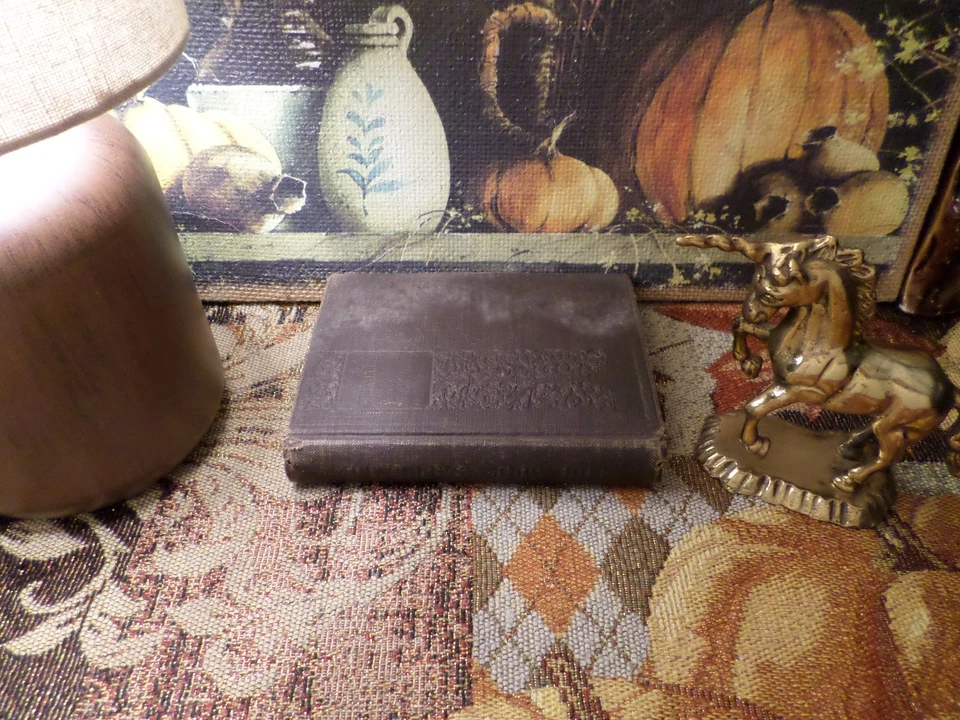 Melville's Moby Dick 1927 Herman Melville Vintage Hardcover - Image 2 of 4