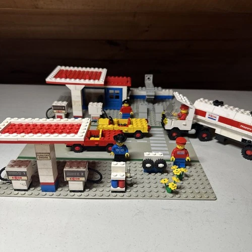 Lego Set 6375 Classic Town Exxon Gas Station + 6696 Exxon tanker truck w/manuals