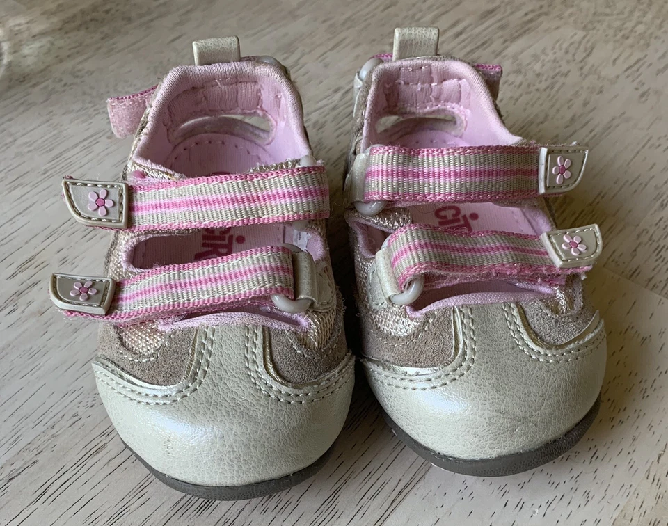 Sandalias rosas y tostadas para niñas pequeñas cierre de gancho y bucle flores circo talla 3 Foto 4 de 4