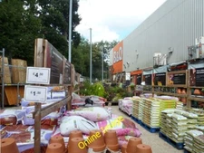 Photo 6x4 B&Q Crawley garden section Crawley/TQ2736 Behind the main stor c2013