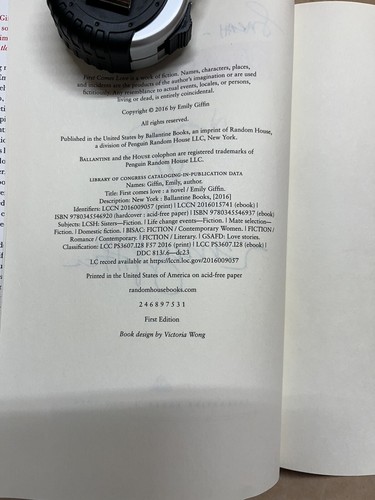 First Comes Love By Emily Giffin Signed 2016 First Edition, First Printing - Picture 4 of 4