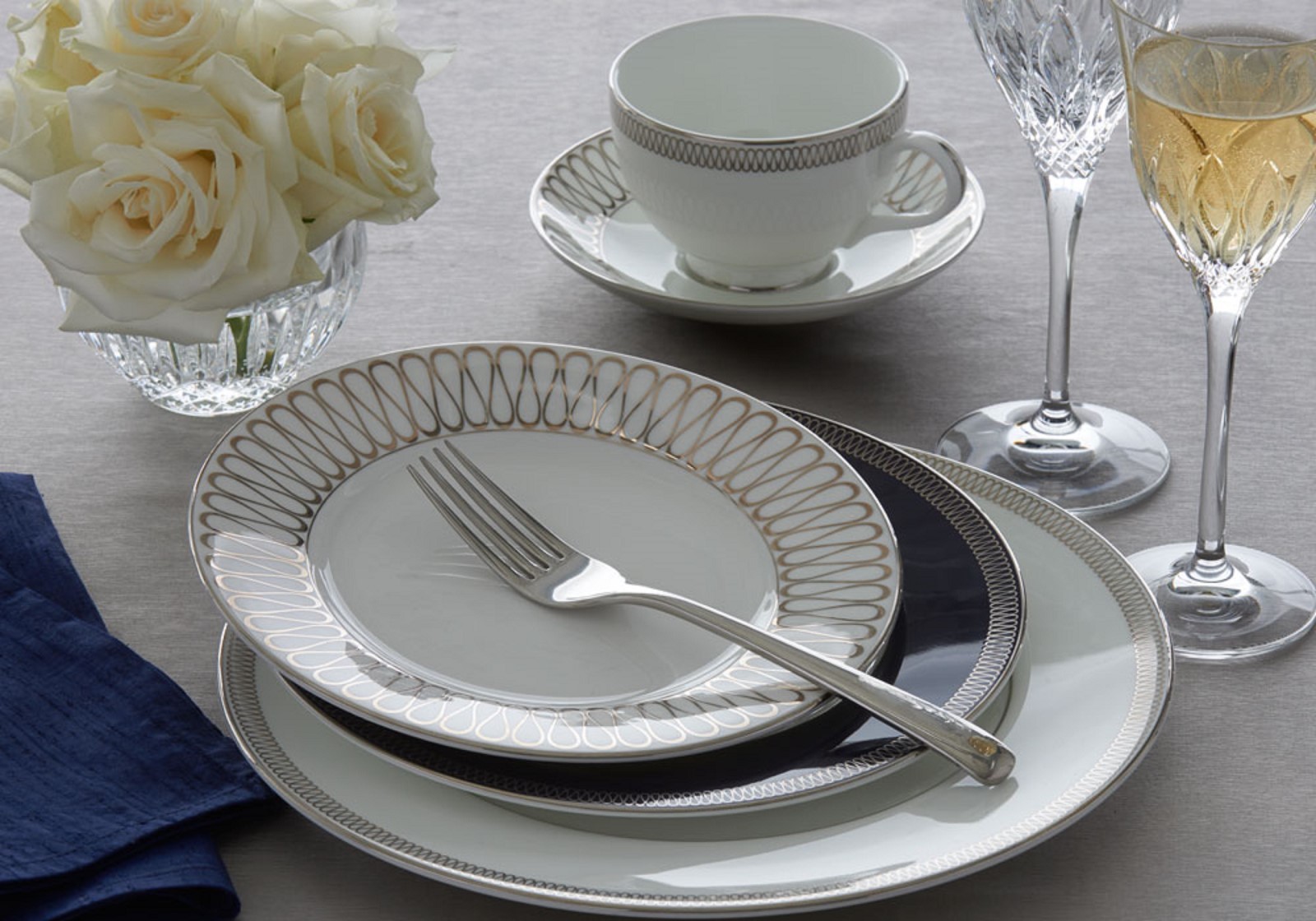 Assiette Ovale Waterford Fine China Monique Lhuillier – Motif Dentelle Florale, 13.5 Cm, Neuve Sous Blister