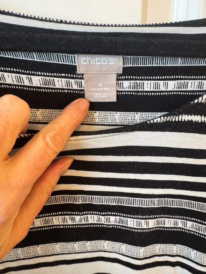 Chico's Casual 2 piece Shirt and Hankerchief Hem shirt - Image 4 of 4