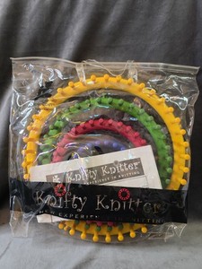 Knifty Knitter 4 Assorted Size Loom Set - Provo Craft Looms Only