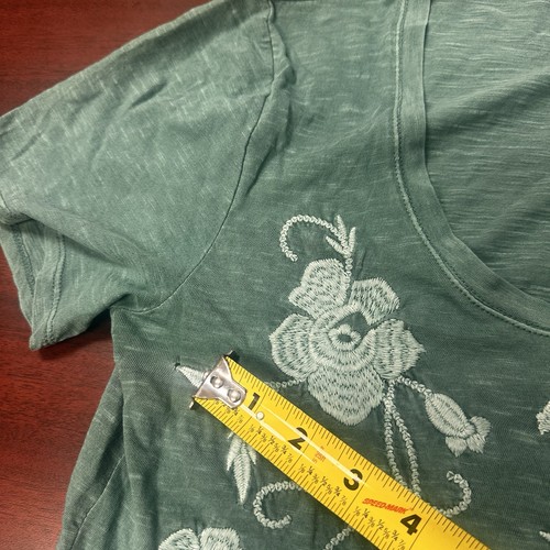 Lucky Brand Green Embroidered Floral Short Sleeve Top Womens M NWT $49 FLAW - Picture 6 of 6