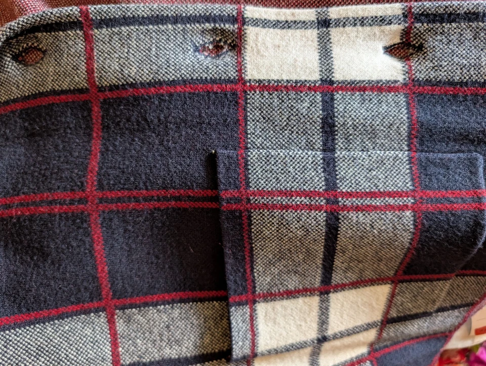 Knitted Jacket Size L - Image 4 of 4