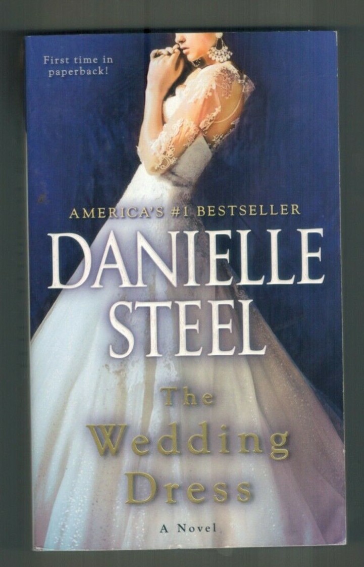 The Wedding Dress by Danielle Steel, Paperback