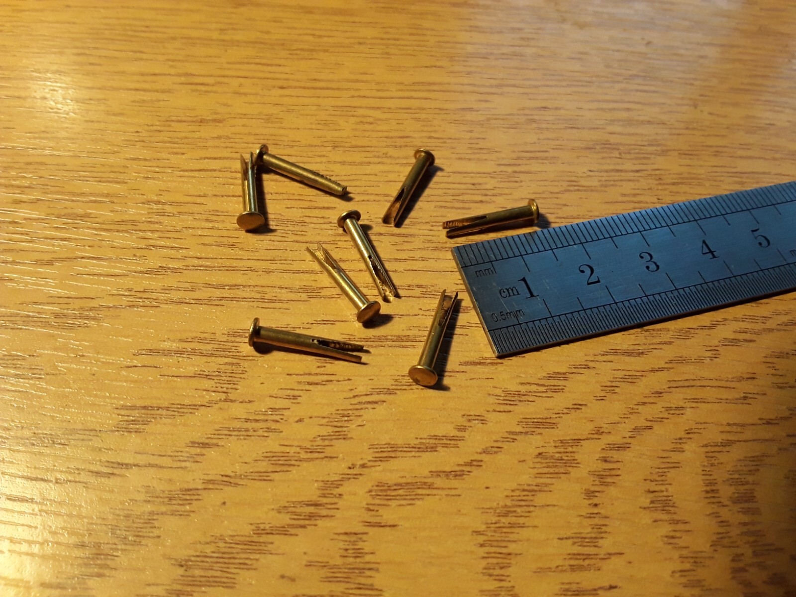 3/32" x 9/16" Bifurcated Split leg solid brass Rivets Oval Head Qty 8