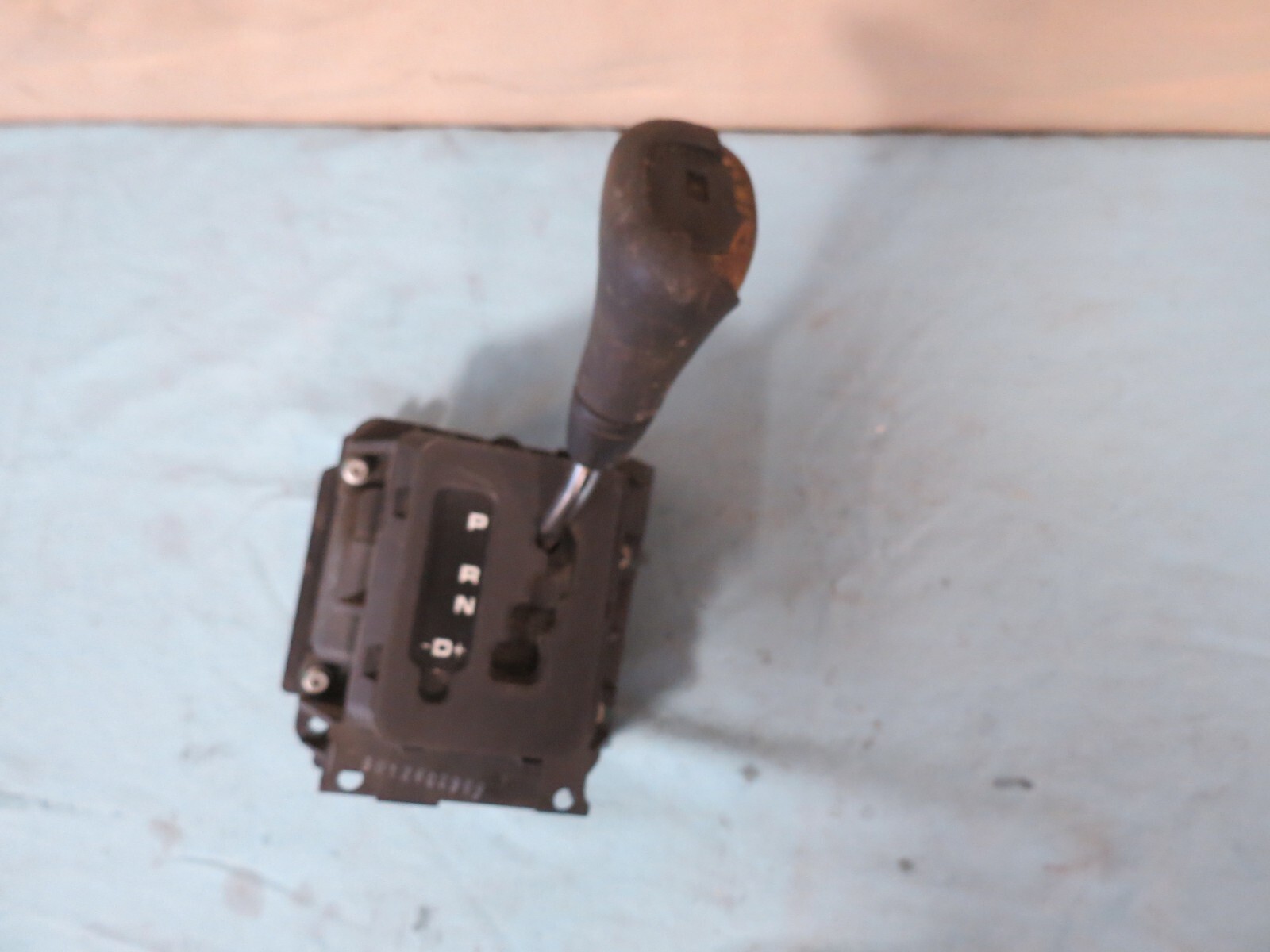 ✓ 02-06 Dodge Sprinter Auto Transmission Floor Gear Selector 