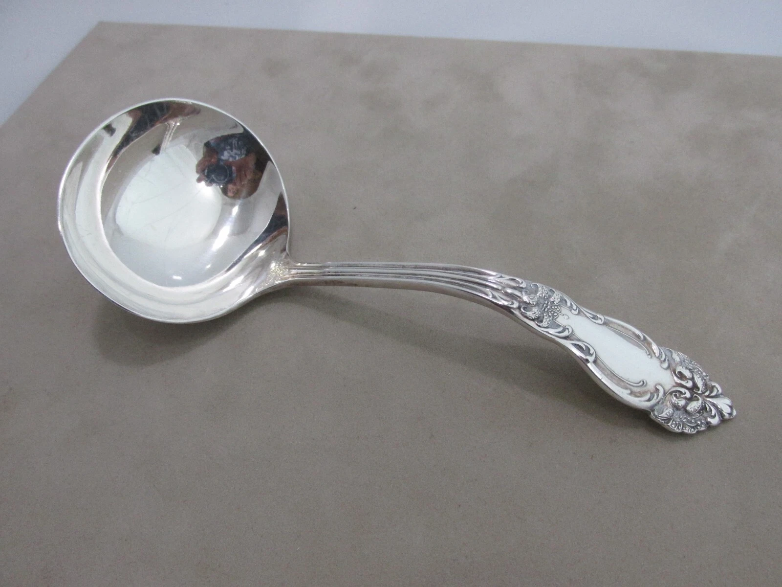 Reed & Barton Ladle Amarylis Festivity Serving Piece Silver Plated Gravy Sauce