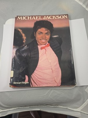 Michael Jackson Photo Book by Stewart Regan Printed 1984 1st Edition.   