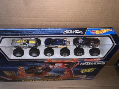 Hot Wheels Monster Jam 25 World Champions 2013 Finals Stunt Pack