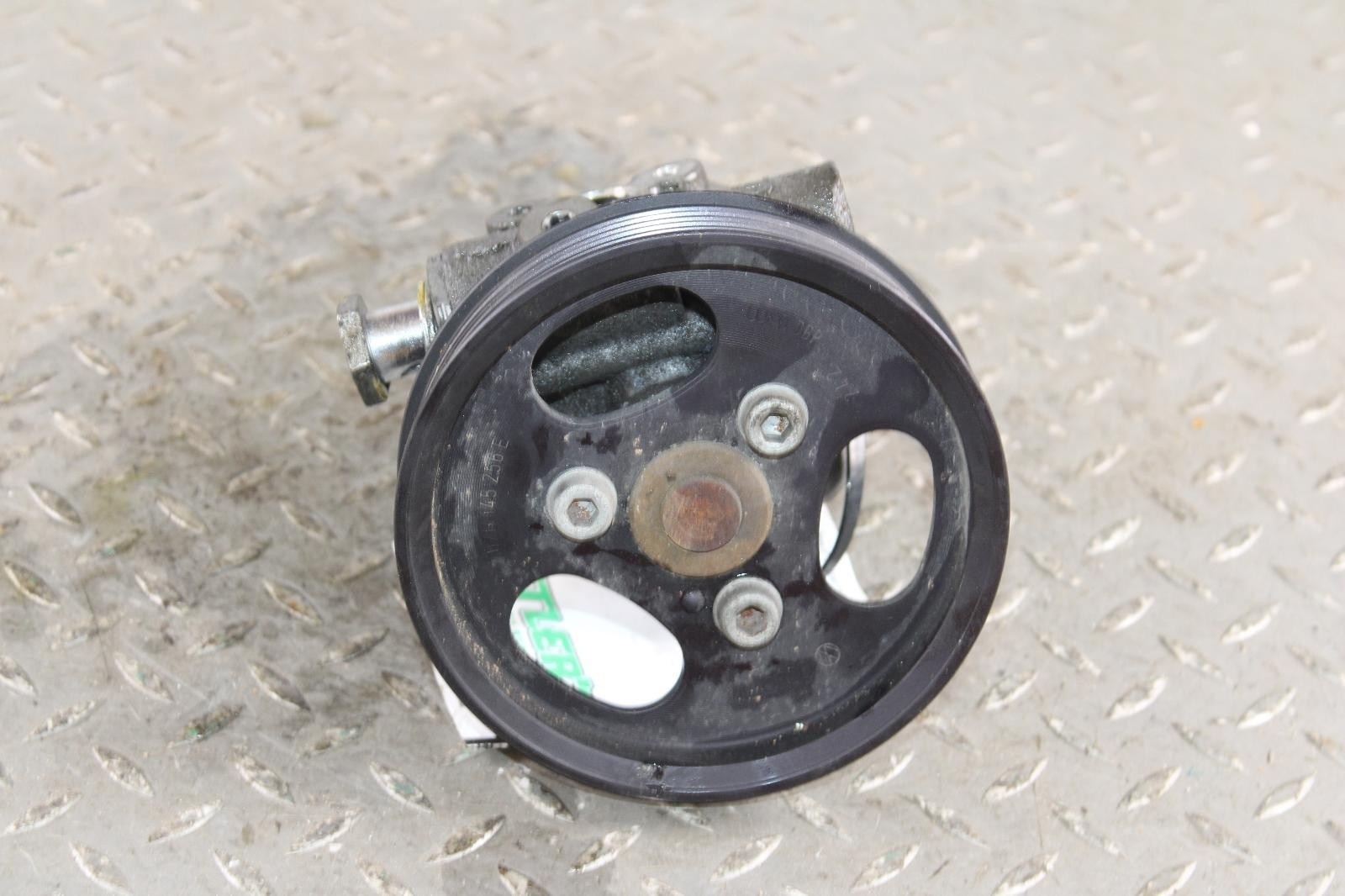 Bentley Flying Spur 2013-2018 Power steering pump