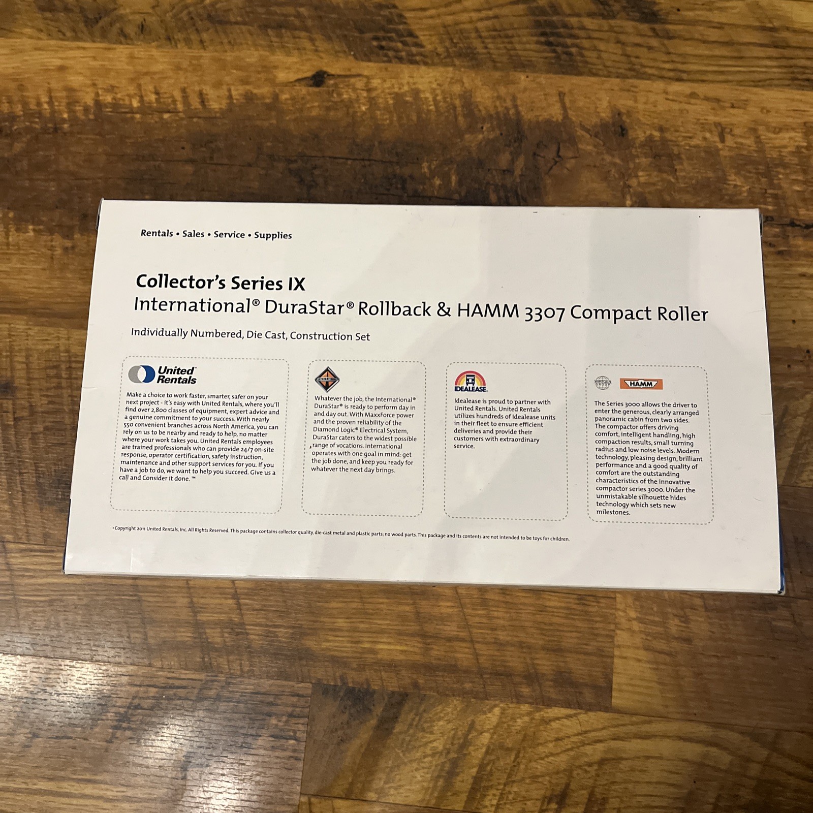 Collector's Series IX International Rollback & HAMM 3307 Compact Roller NIB