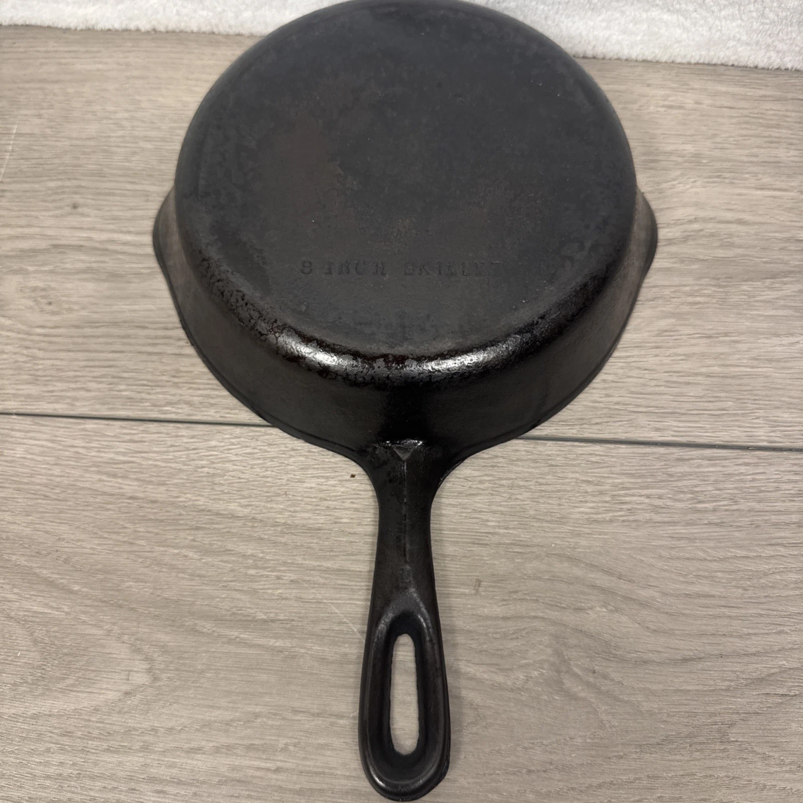 Vintage #5 Unmarked Wagner Ware 8" Inch Cast Iron Skillet Made in USA E