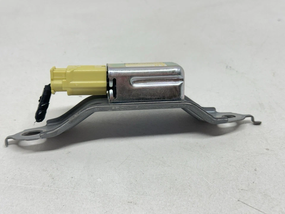 Módulo sensor trasero R4 derecho Toyota Prius T50764 2004-2009 89833-47030 OEM Foto 2 de 4