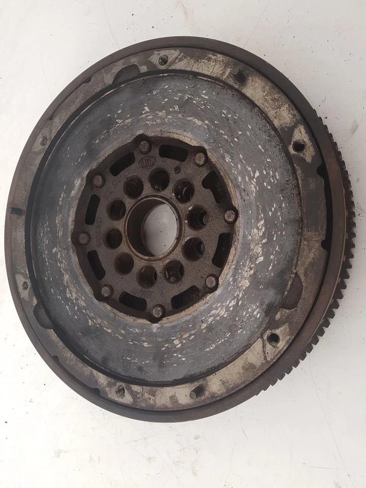 VOLVO V60 S60 V70 XC70 2.4 D5 DUAL MASS FLYWHEEL 31325141 2009-16 12-MONTH WTY — 第 2/4 张图片