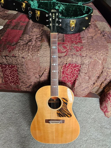 2002 Gibson AJ Advanced Jumbo - Excellent Condition; Aged Beautifully; FREE SHIP