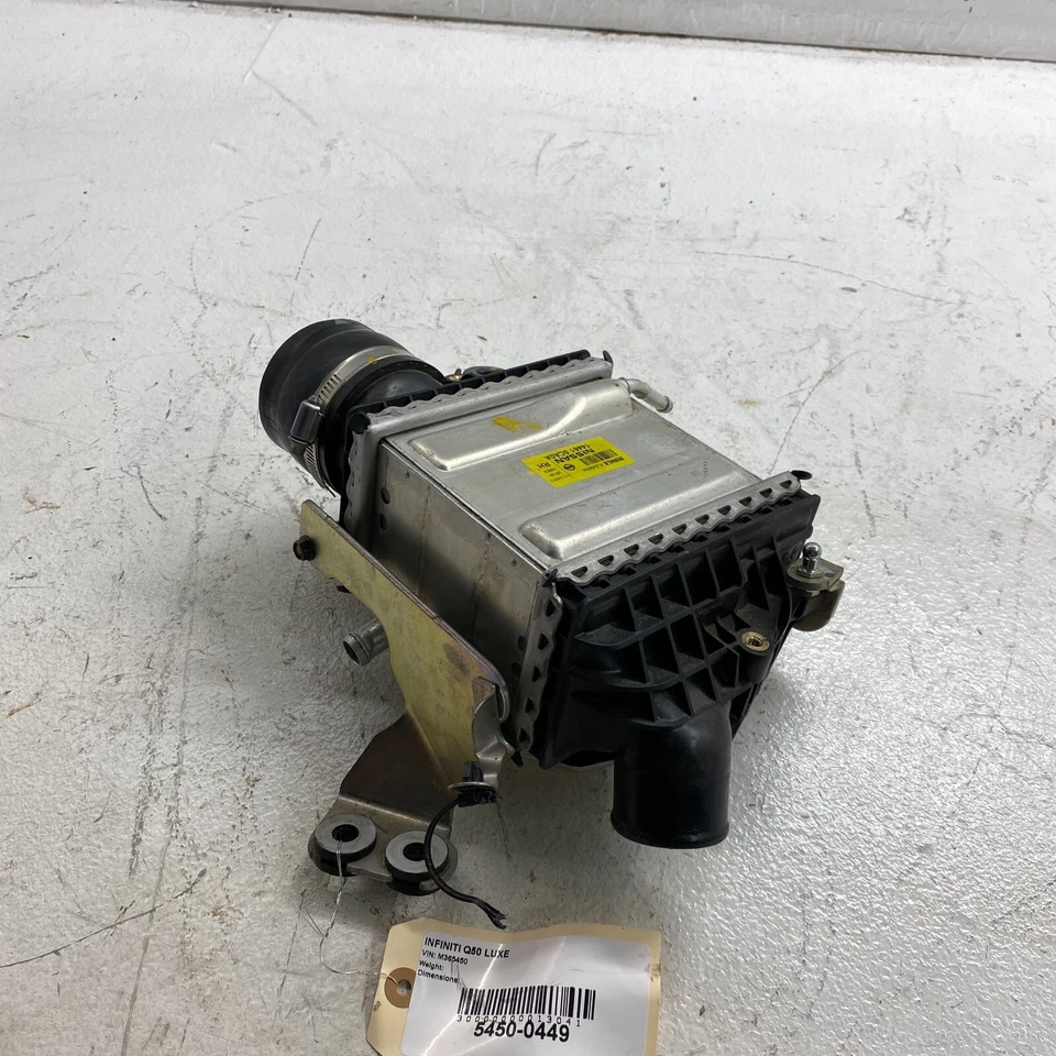 Оригинальный зарядный воздушный интеркулер со стороны пассажира для двигателя Infiniti Q50 3,0 л 2016–2020 годов выпуска - Изображение 3 из 4