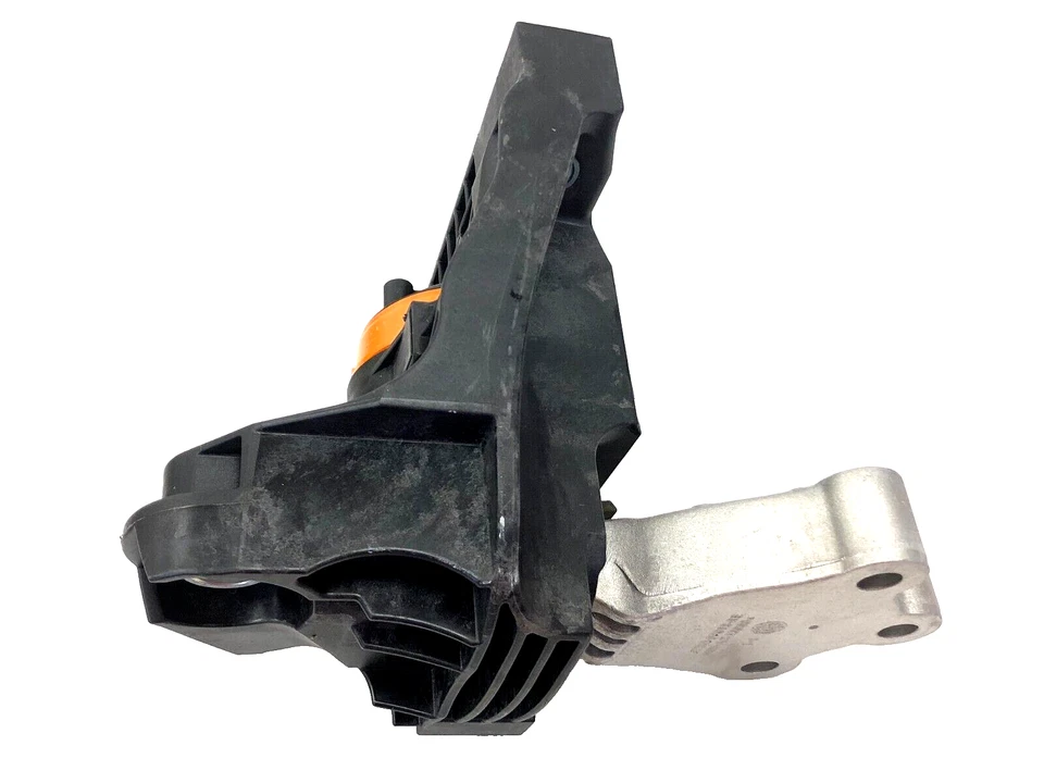 Genuine Ford KA 2018-2019 Bracket Engine Front Support 2261183 - Image 3 of 4
