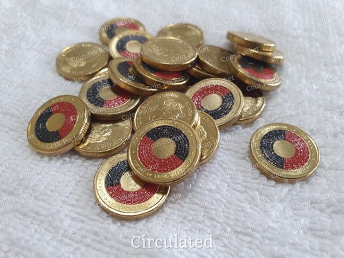 Bandera Aborigen 2021 Rojo Negro Dos Dólares Moneda Color $2 Australia Rara - CIRC - Imagen 9 de 13