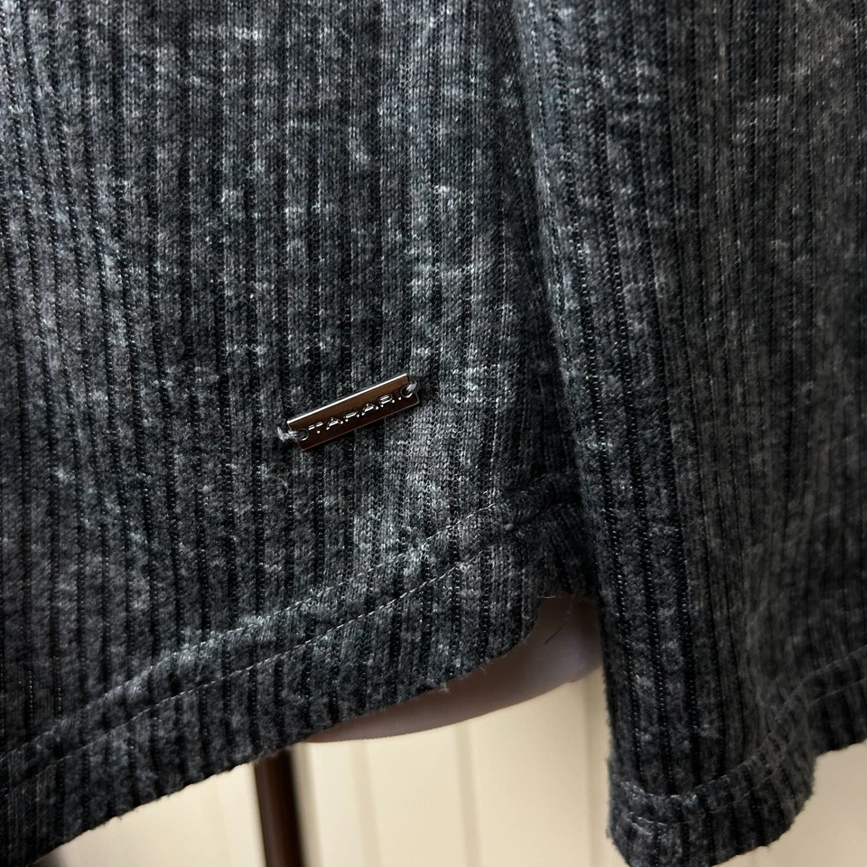 Tahari Top Women's Size M Grey Long Sleeve Paisley Print Casual Soft - image 4 of 4