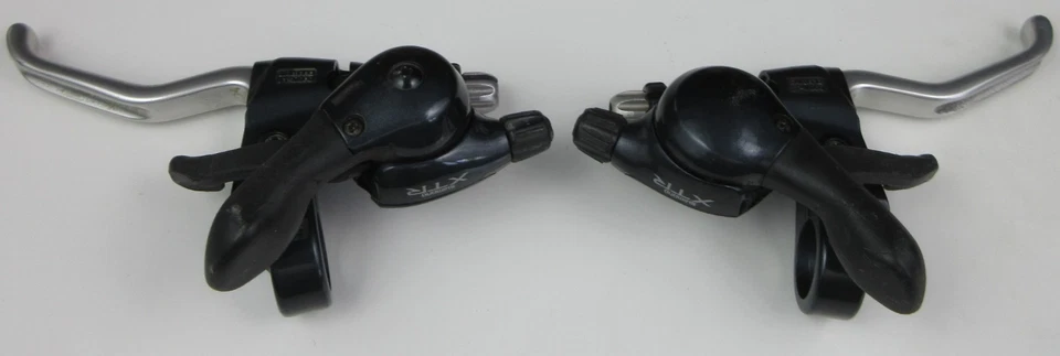 Palanca de cambios Shimano XTR ST-M900 3x8 - Palancas de freno ¡Excelente! Foto 2 de 4