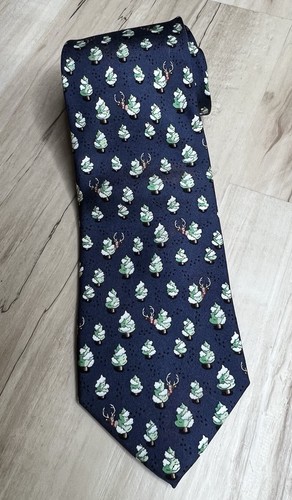 Vineyard Vines Silk Christmas Tie Blue Trees Reindeer Geometric Preppy Designer - Picture 3 of 15